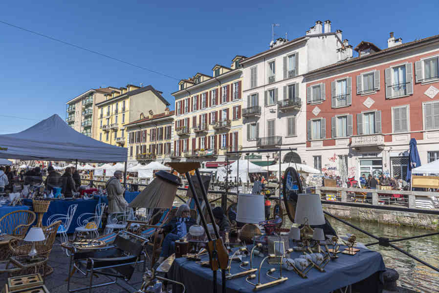 Italia - Milán 174 - barrio de Navigli.jpg